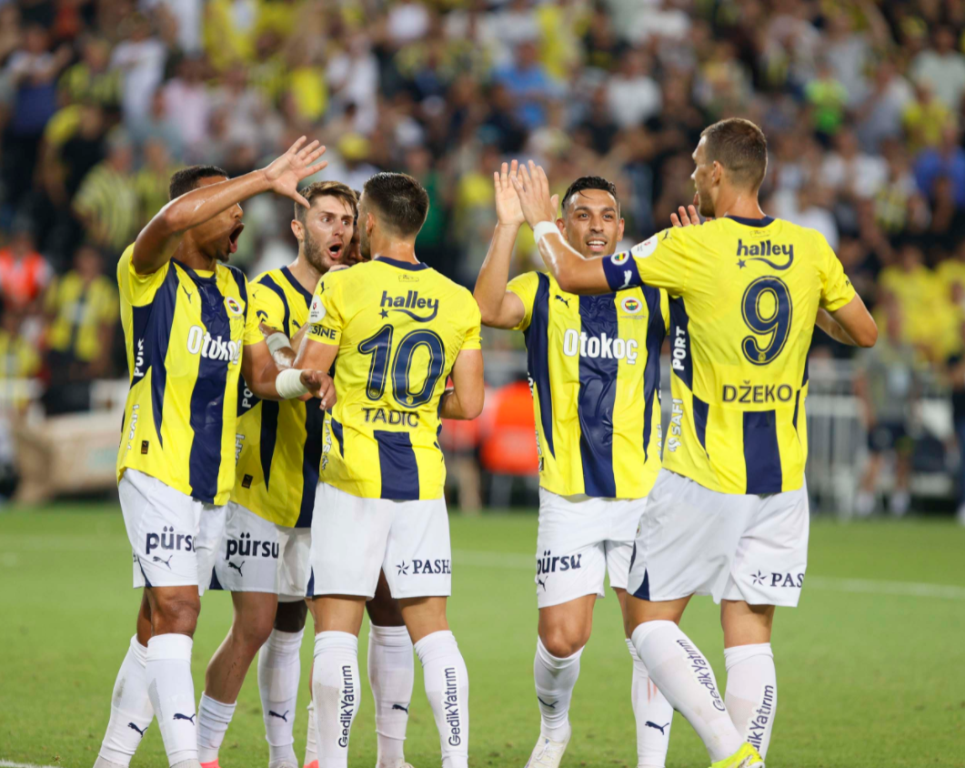 爱游戏网站入口包含转折点切尔西绝杀压哨；西甲转会期攻防权衡；气氛紧张；阵容厚度经受考验的词条