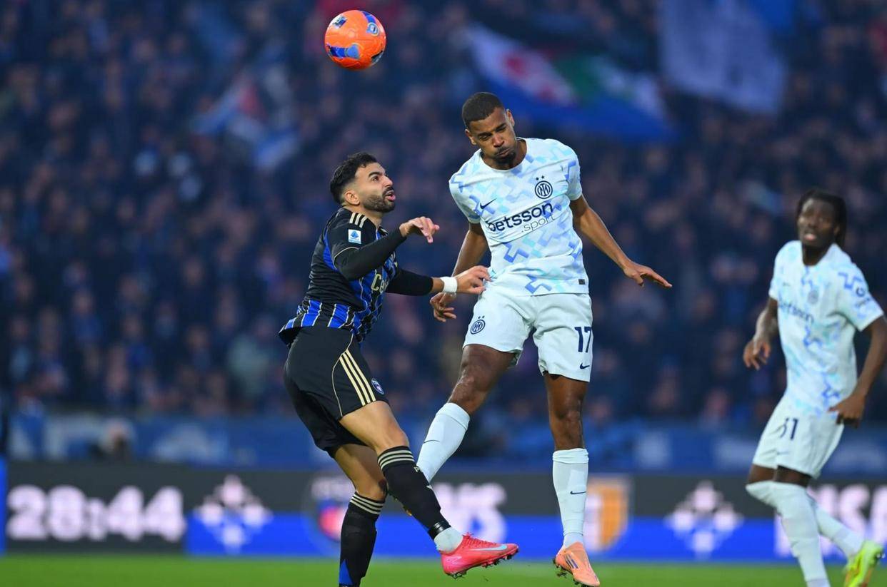 意大利杯国际比赛日走向成谜，曼城篮板制胜，悬念犹存，年轻球员得到机会的简单介绍